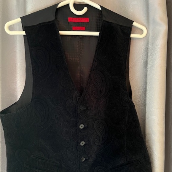 John Varvatos Paisley Vest - Picture 5 of 5